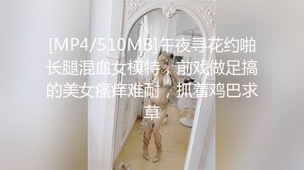 白长裙气质美女