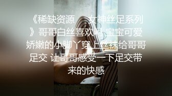 【新片速遞】男：他妈的开着开车呢，让她给我吃她还不愿意，非得找个地，贱不贱。 骚婆娘：你贱你公狗，你奶奶的你敢录，不要录我脸！[24M/MP4/00:53]