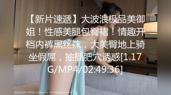 【自整理】自慰中毒的金发大长腿少女，每天都要抠逼到喷水，把裤子都打湿了，出门都没穿的了！P站carolinajackson最新大合集【105V】 (98)