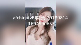 豹纹混血精品美女全程露脸与两个小哥玩3P，深喉大鸡巴让小哥吃奶子舔逼，前面舔鸡巴后面被草，听呻吟看表情