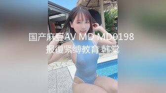 三男一女玩弄少妇，全程露脸激情啪啪，揉奶玩逼各种抽插，草逼又草嘴给少妇干的高潮不断，浪叫不断精彩刺激