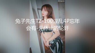 中国大胸美女色情舔舐黑大屌