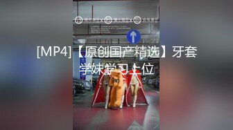 【模特写真拍摄丶探花】专业摄影师 圣诞主题，极品模特露脸，换装多套，掰穴揉胸香艳刺激 (2)