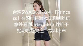 歌厅探花老哥点了个少妇回房间啪啪，穿黑丝沙发上调情口交，搞完一炮再到床上操，上位骑乘后入晃动奶子