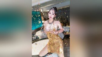 开好房约到女神级黄衣小美女，苗条身材柔软肉体，勾人性奋一把抱住揉捏爱抚，大长腿夹紧头部奋力抽插